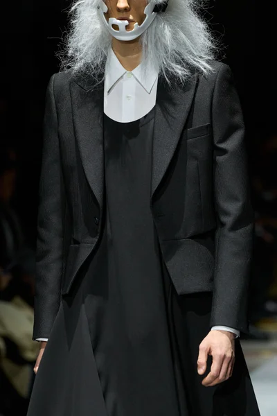 Look 37